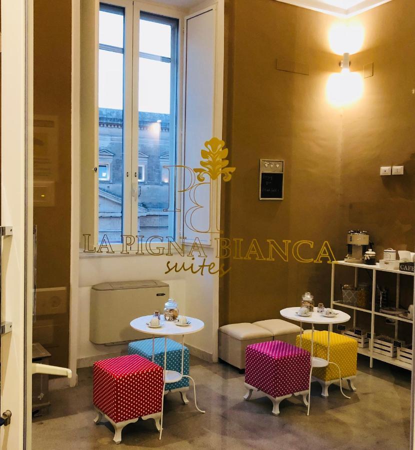 La Pigna Bianca Suites Lecce Buitenkant foto