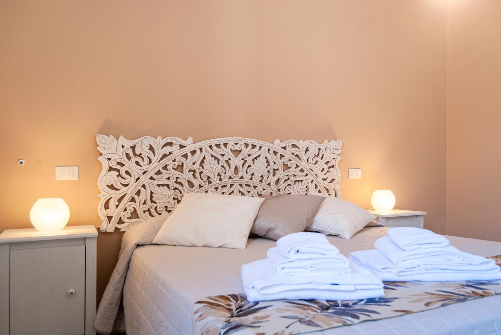La Pigna Bianca Suites Lecce Buitenkant foto