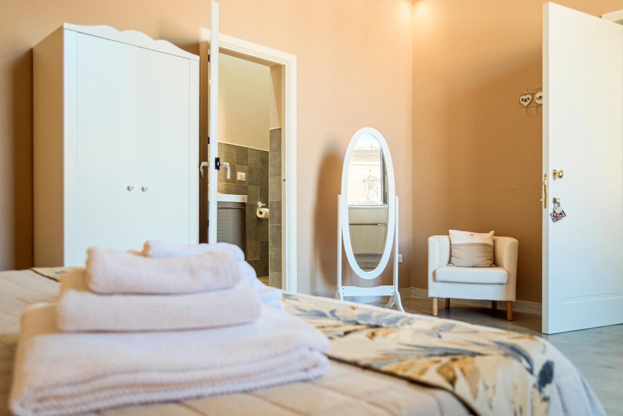La Pigna Bianca Suites Lecce Buitenkant foto