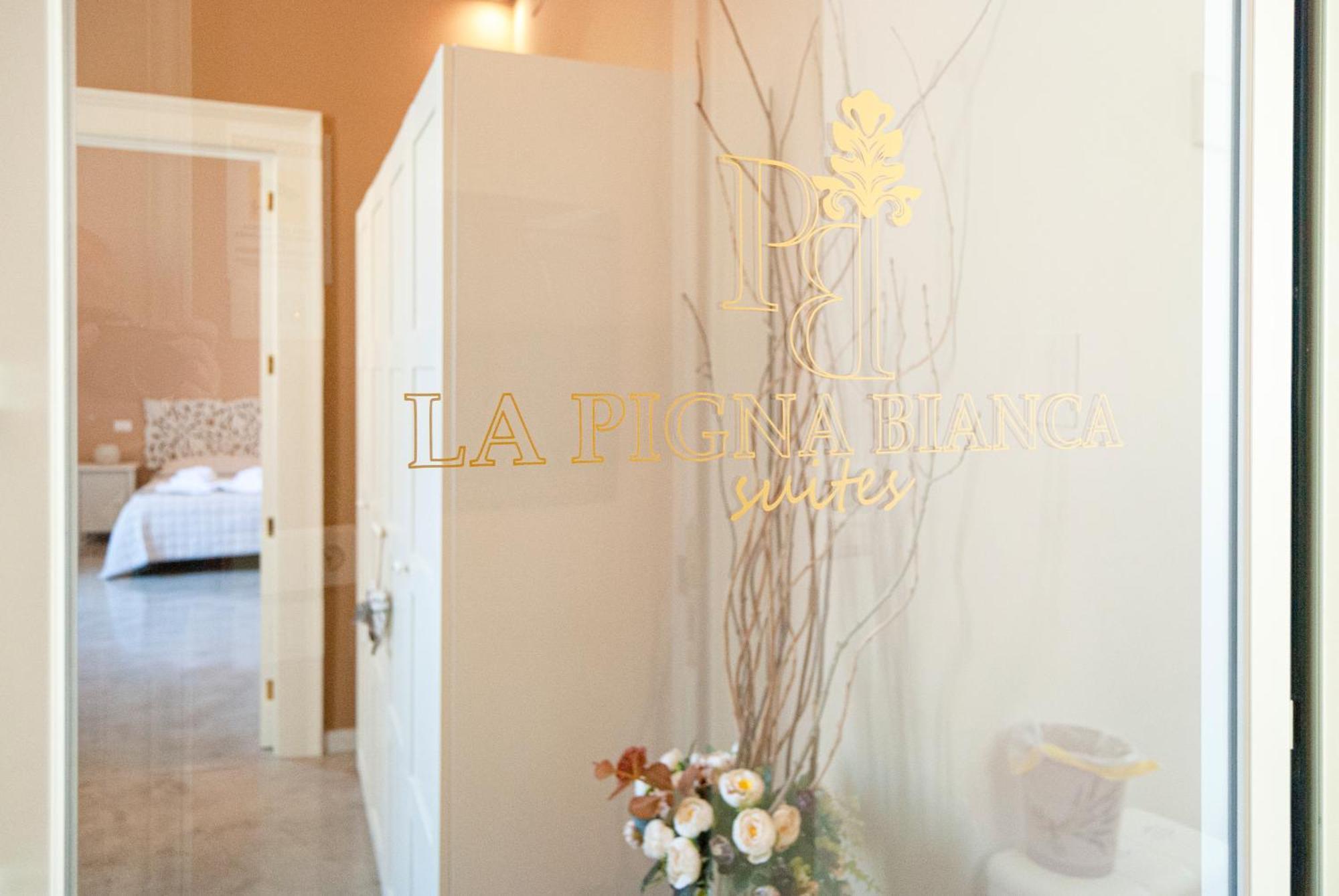 La Pigna Bianca Suites Lecce Buitenkant foto